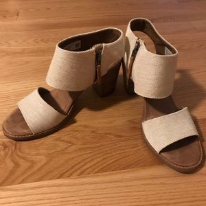 Tom’s Majorca Cut-out Sandal Size 9